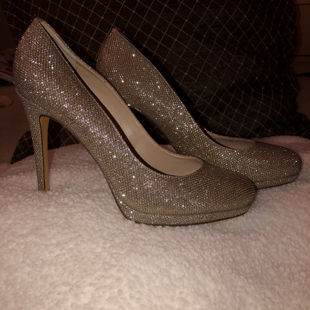 Sparkling Stiletto Pump - Picture 4 of 7
